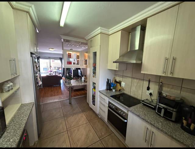 2 BEDROOM HOUSE FOR SALE IN MELODIE